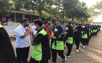 Halal Bihalal warga SMKN 1 Banyuanyar