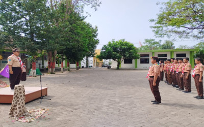 Pramuka SMKN 1 Banyuanyar Gelar Kegiatan PTA di Lapangan Sekolah